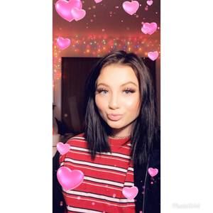 Meet your Posher, Kayla